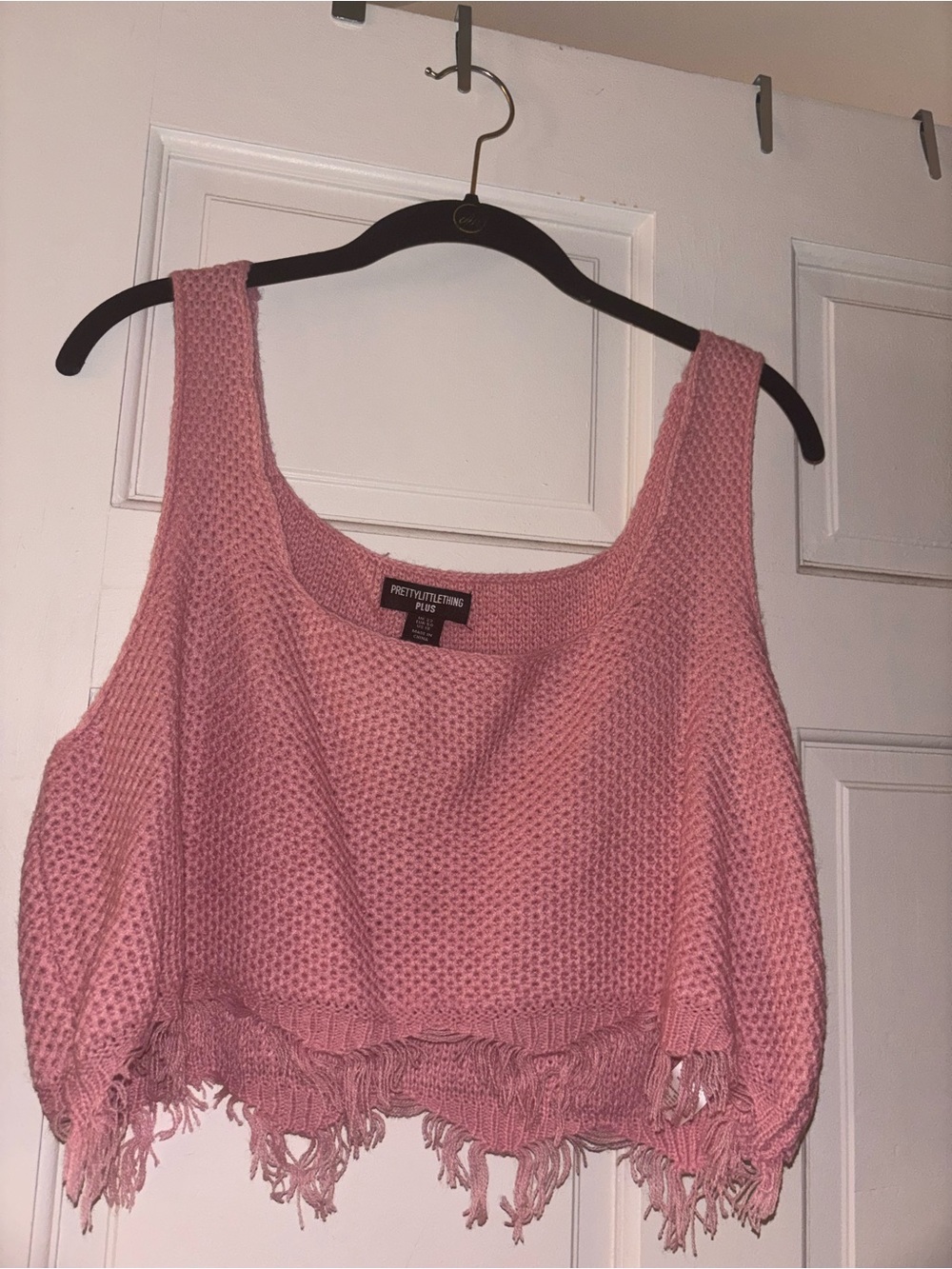 PrettyLittleThing Dusty Pink Knit Fringe Crop Tank